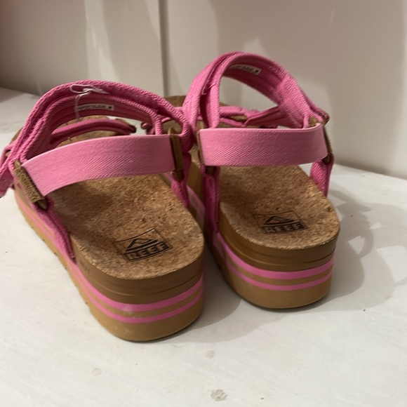REEF Women’s Pink Platform Sandals 10 - Picture 5 of 6